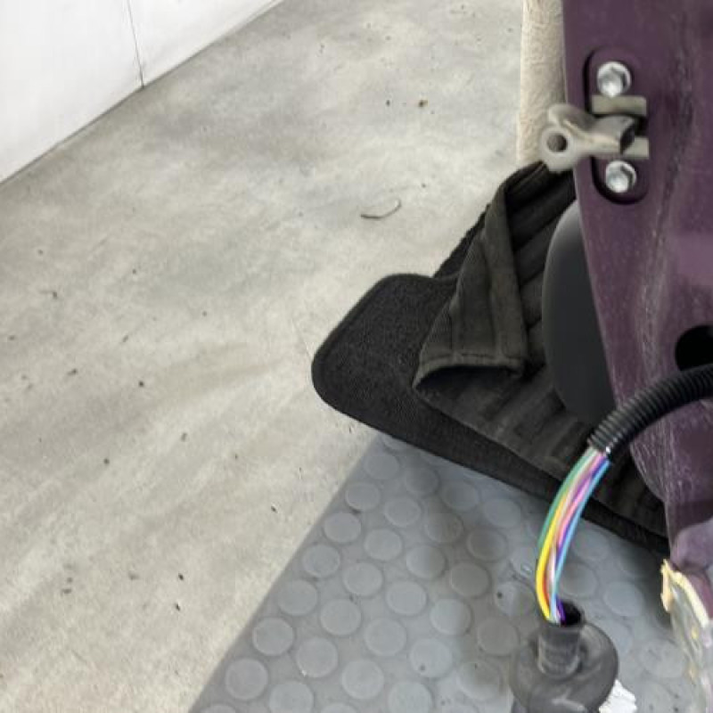 Porte avant gauche PEUGEOT 107 Photo n°5