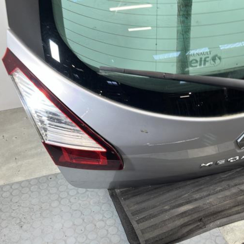 Malle/Hayon arriere RENAULT MEGANE 3 Photo n°5