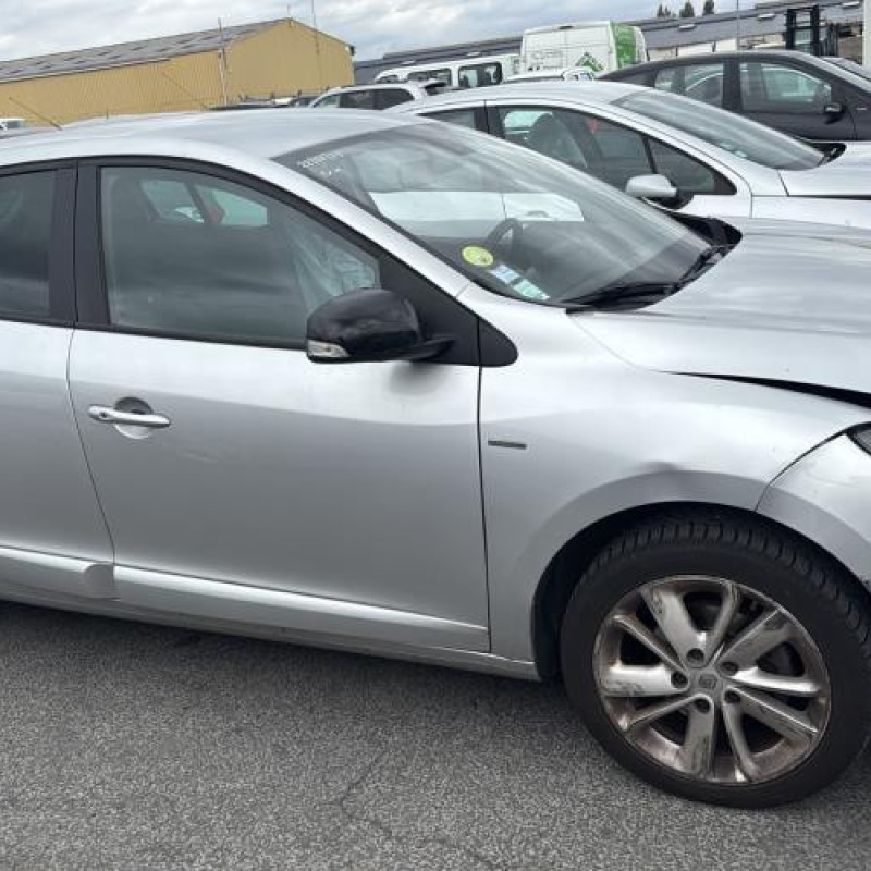 Renfort pare choc arriere (traverse) RENAULT MEGANE 3 Photo n°13