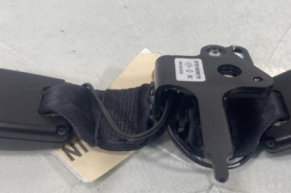 Attache ceinture arriere droit RENAULT CLIO 4