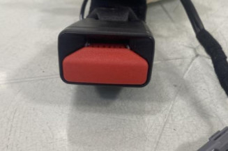 Attache ceinture arriere droit RENAULT CLIO 4