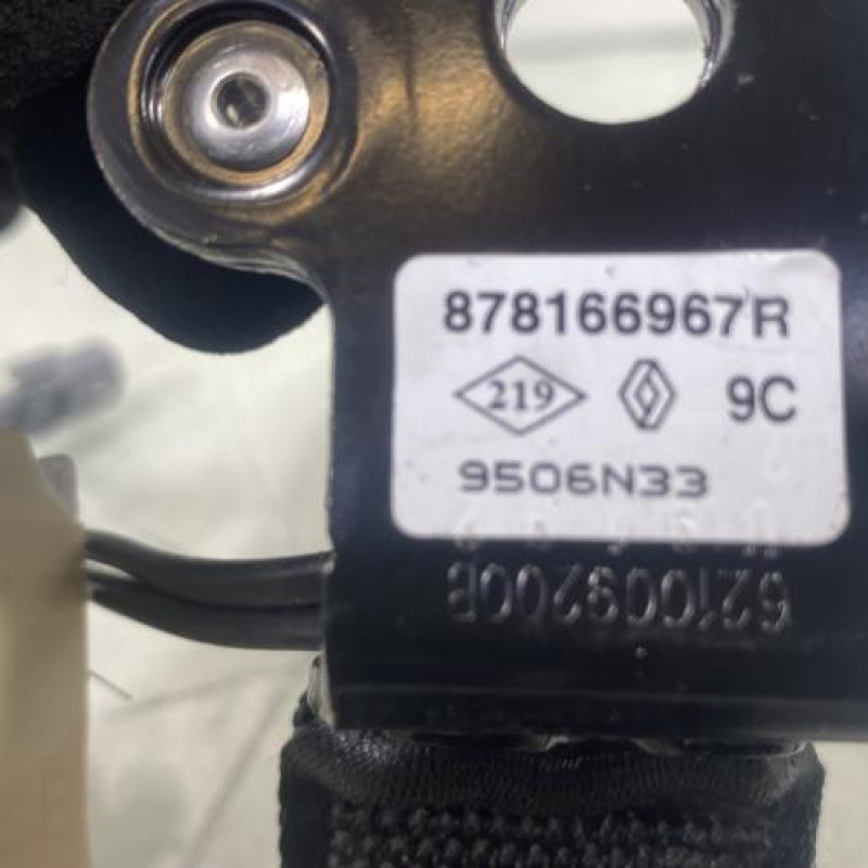 Attache ceinture arriere droit RENAULT CLIO 4 Photo n°6