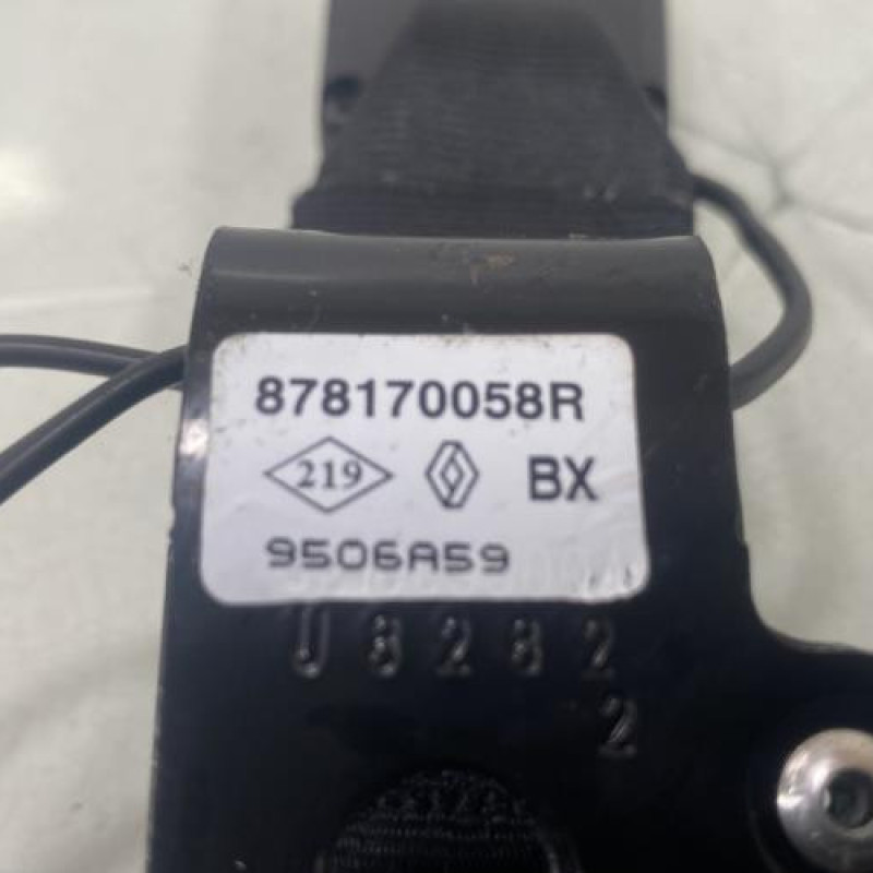 Attache ceinture arriere gauche RENAULT CLIO 4 Photo n°3