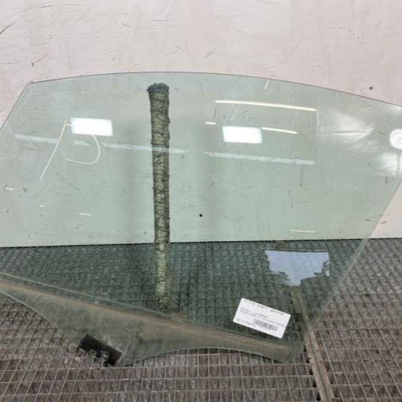 Vitre avant gauche RENAULT MODUS Photo n°1