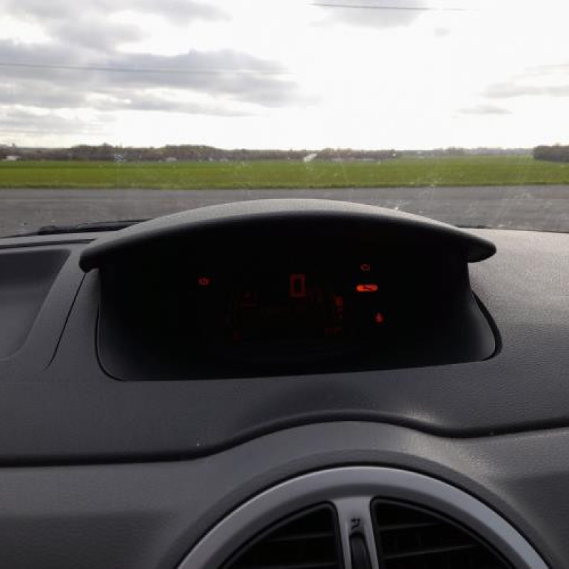 Vitre avant gauche RENAULT MODUS Photo n°13