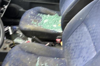 Leve vitre electrique avant droit PEUGEOT PARTNER 1