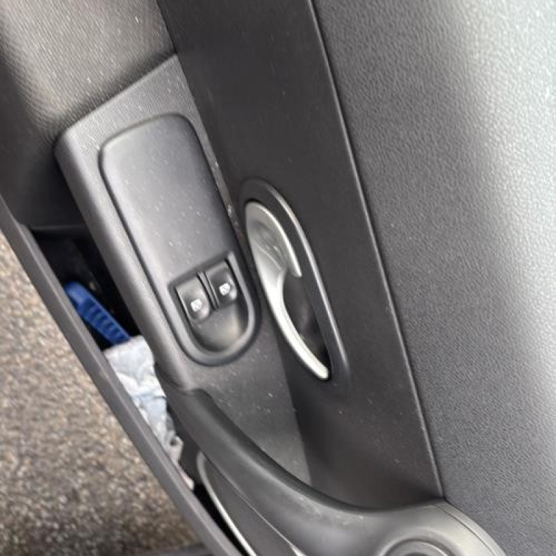 Bras essuie glace arriere RENAULT CLIO 3 Photo n°15