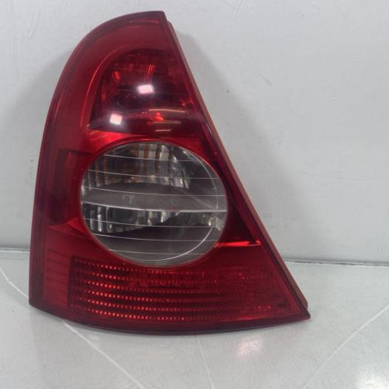 Feu arriere principal gauche (feux) RENAULT CLIO 2 Photo n°1