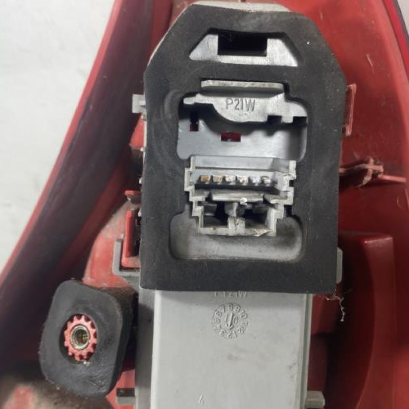 Feu arriere principal gauche (feux) RENAULT CLIO 2 Photo n°3