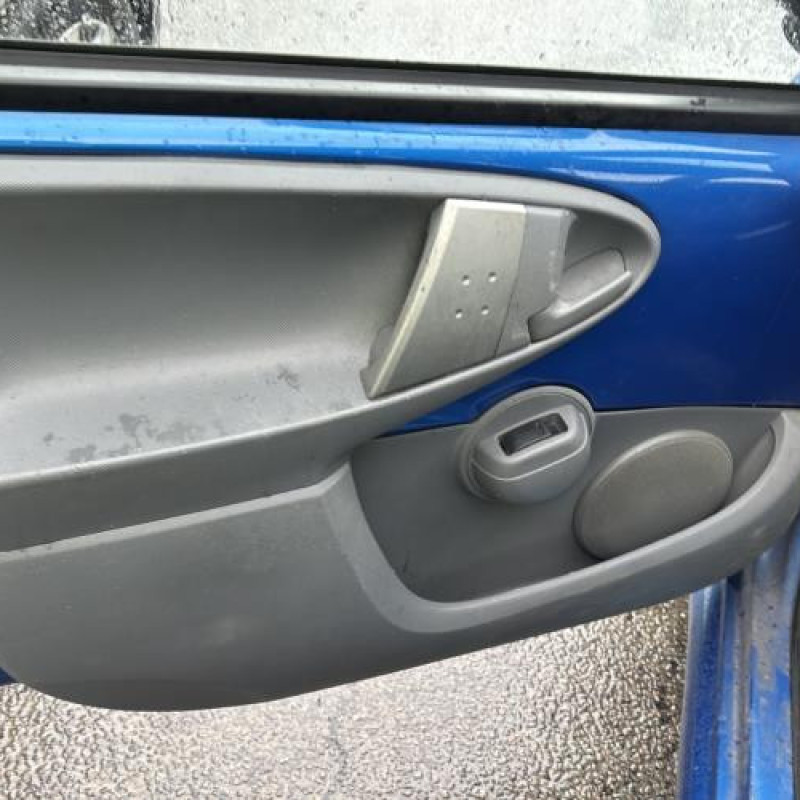 Vase de lave glace TOYOTA AYGO 1 Photo n°12