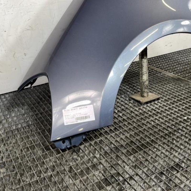 Aile avant gauche RENAULT CLIO 3 Photo n°2