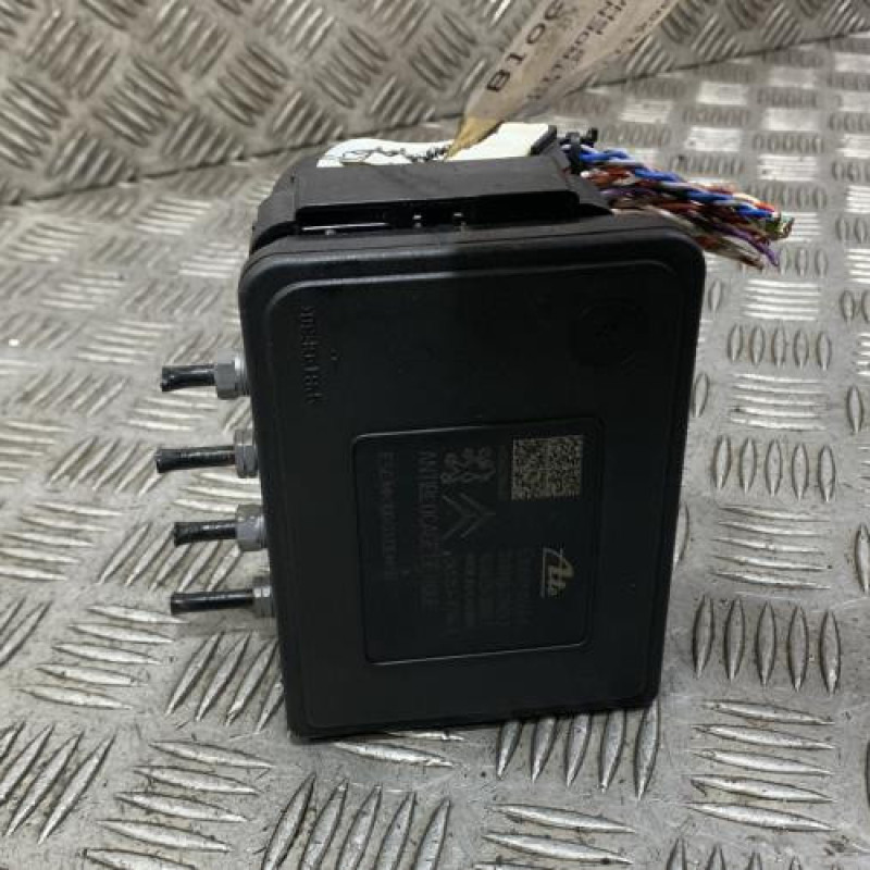 Bloc ABS (freins anti-blocage) CITROEN C3 2 Photo n°1