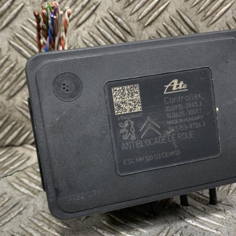 Bloc ABS (freins anti-blocage) CITROEN C3 2 Photo n°3