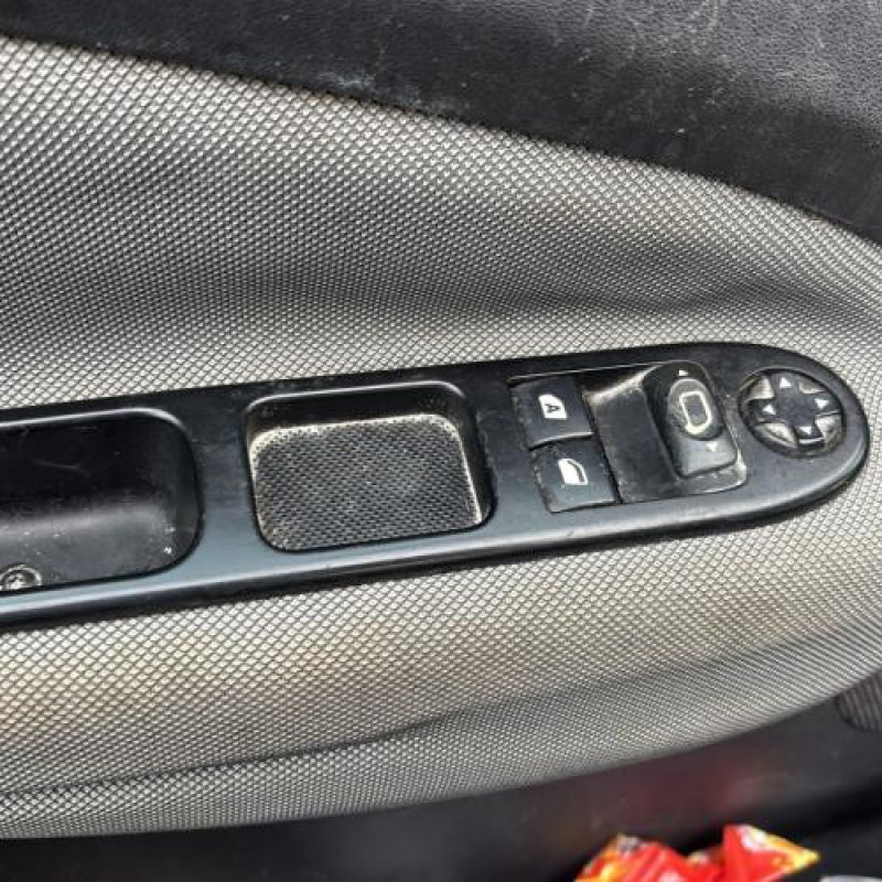 Vitre avant gauche CITROEN C3 PICASSO Photo n°14