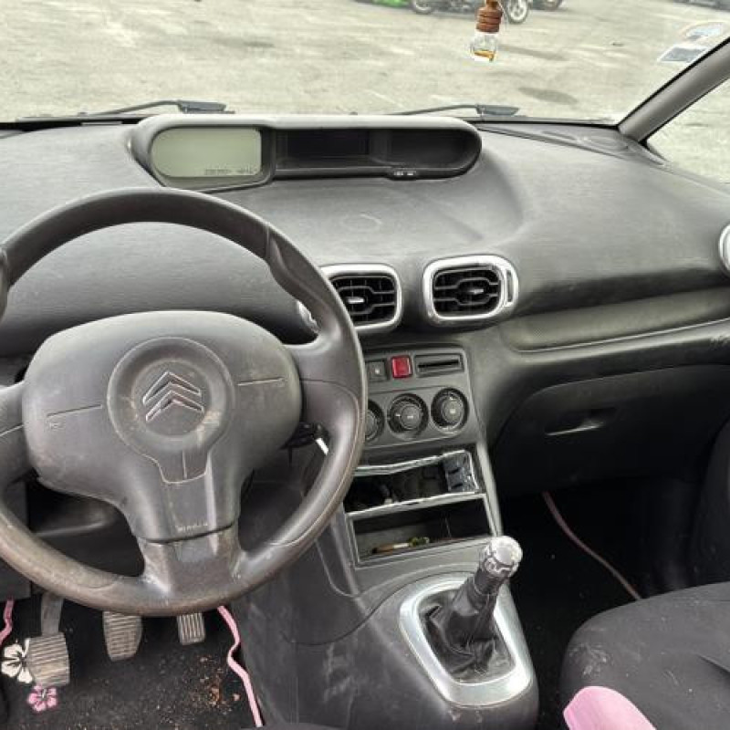 Vitre avant gauche CITROEN C3 PICASSO Photo n°18