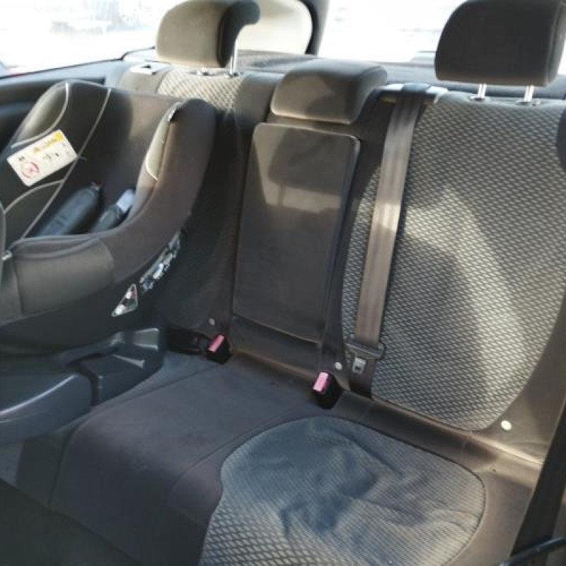 Malle/Hayon arriere CITROEN C4 1 Photo n°18