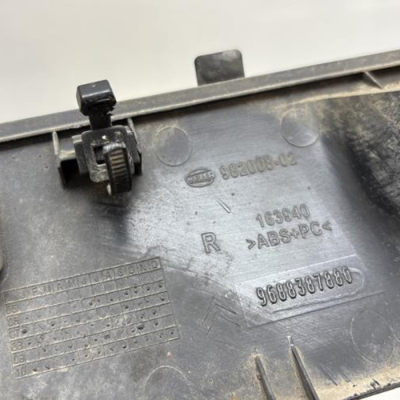 Anti brouillard arriere droit CITROEN C4 PICASSO 1 Photo n°5