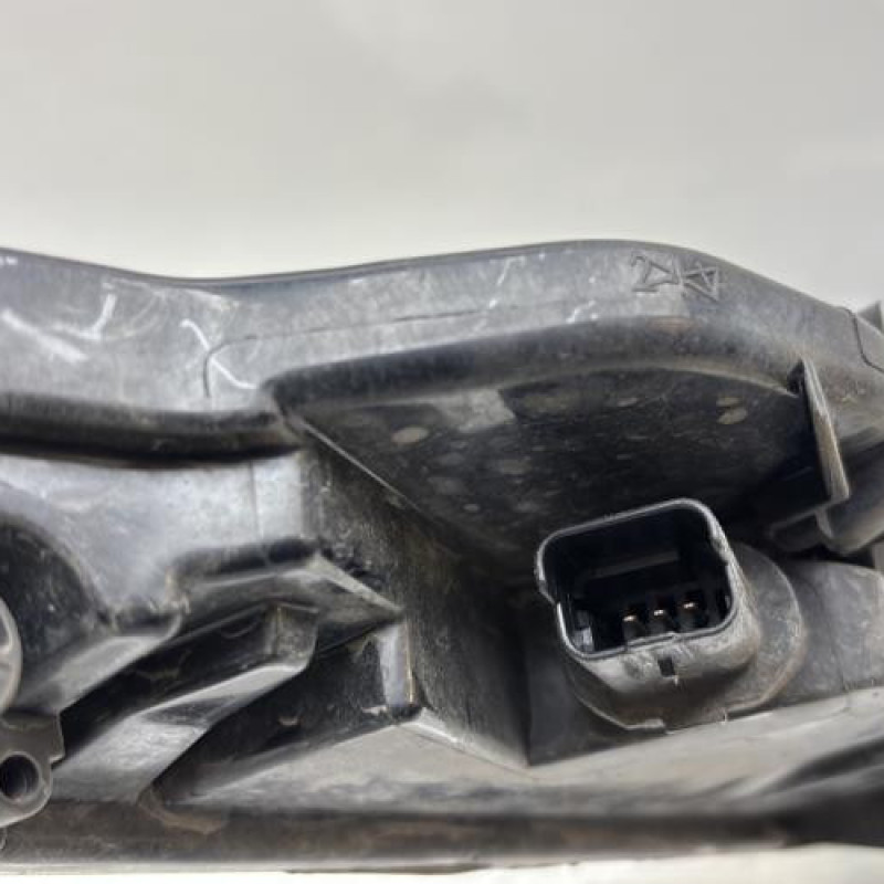 Feu diurne avant gauche CITROEN C4 PICASSO 1 Photo n°3