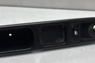 Interrupteur de leve vitre avant droit PEUGEOT 207 Photo n°1