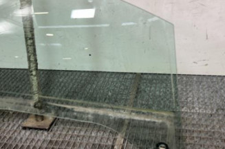 Vitre avant droit PEUGEOT 207