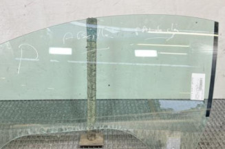 Vitre avant gauche PEUGEOT 207 Photo n°1