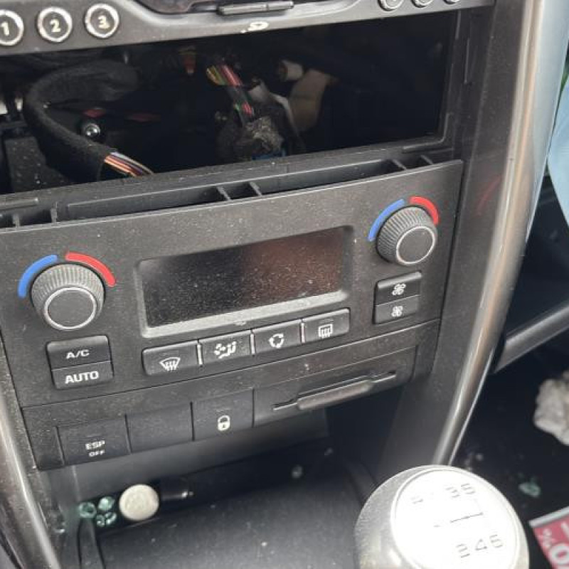 Vitre avant gauche PEUGEOT 207 Photo n°20