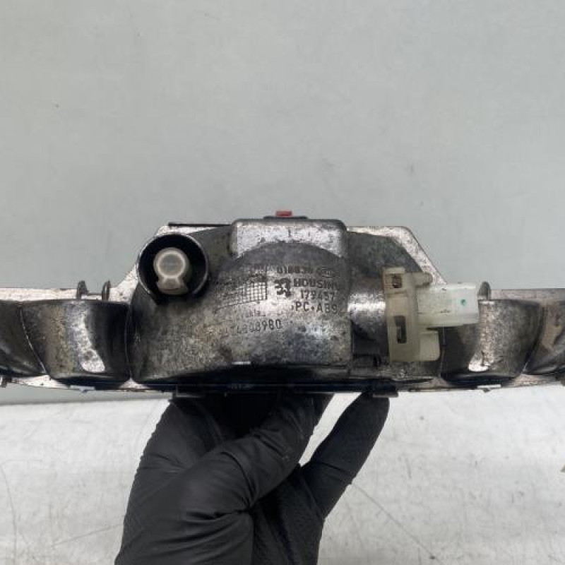 Anti brouillard arriere PEUGEOT 208 1 Photo n°2