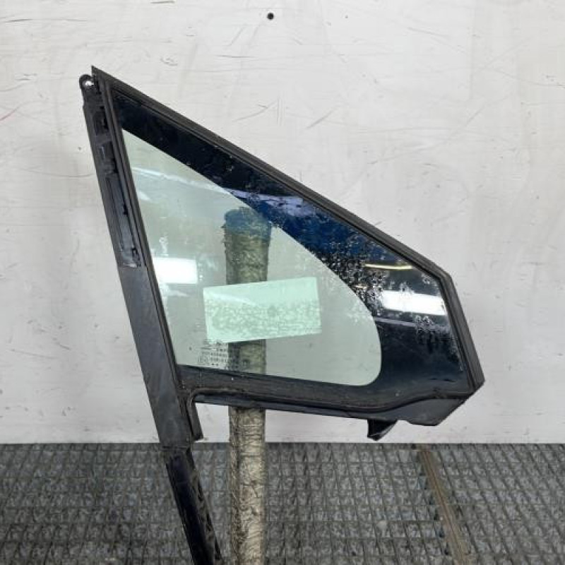 Custode avant droit (porte) PEUGEOT 208 1 Photo n°1