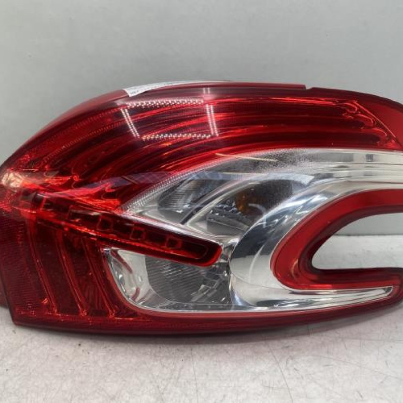 Feu arriere principal droit (feux) PEUGEOT 208 1 Photo n°1