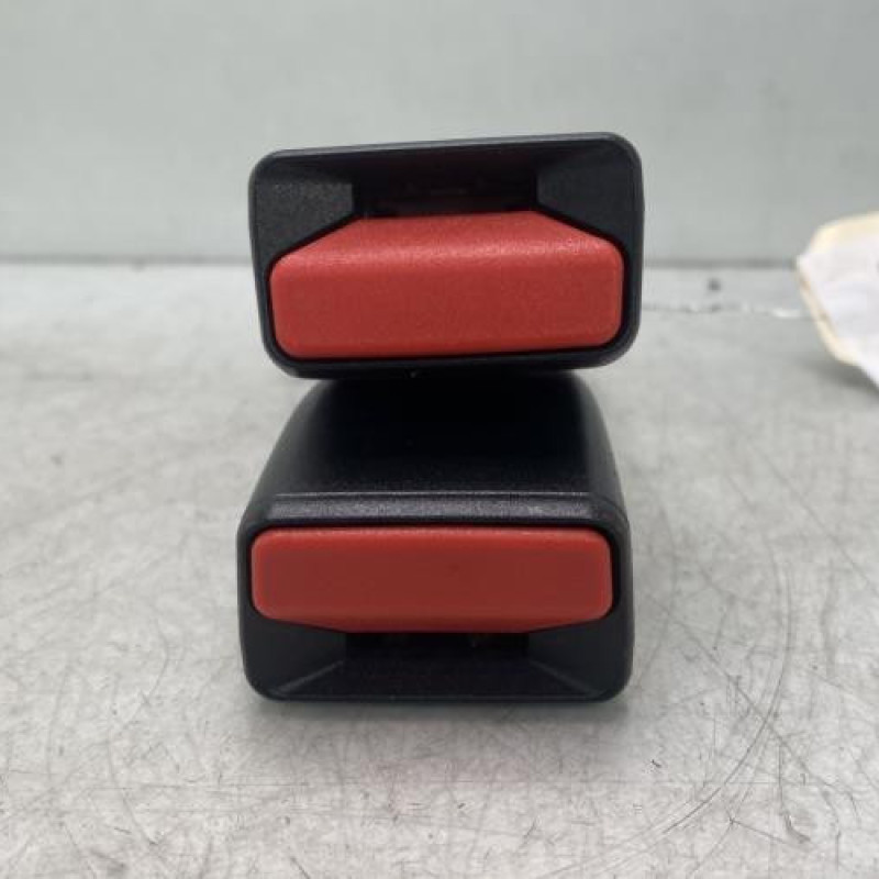 Attache ceinture arriere droit PEUGEOT 208 1 Photo n°3