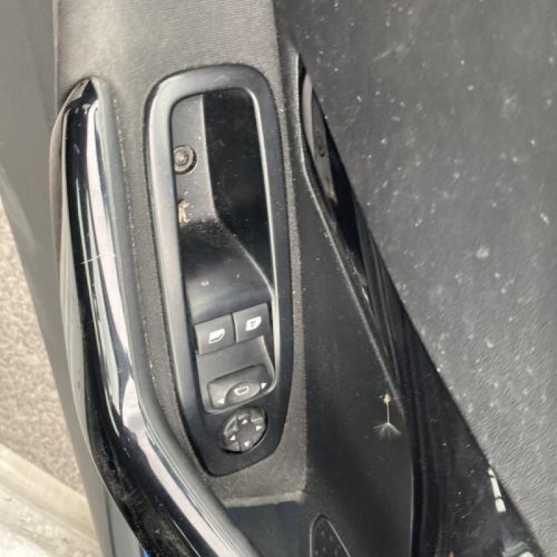 Attache ceinture arriere droit PEUGEOT 208 1 Photo n°13