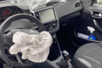 Attache ceinture arriere droit PEUGEOT 208 1