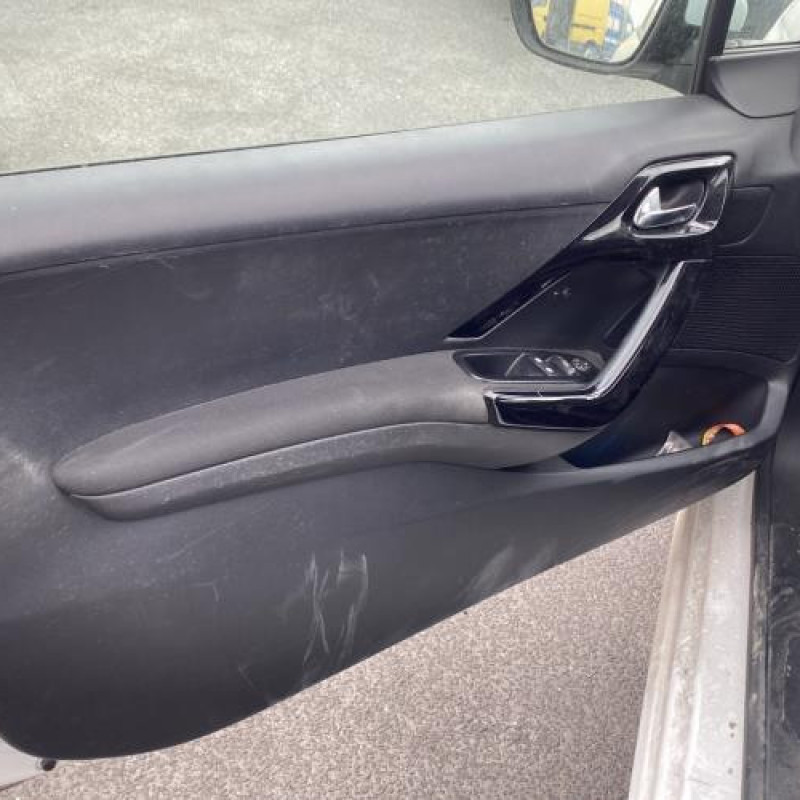 Renfort pare choc arriere (traverse) PEUGEOT 208 1 Photo n°14