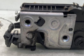 Serrure avant droit PEUGEOT 208 1