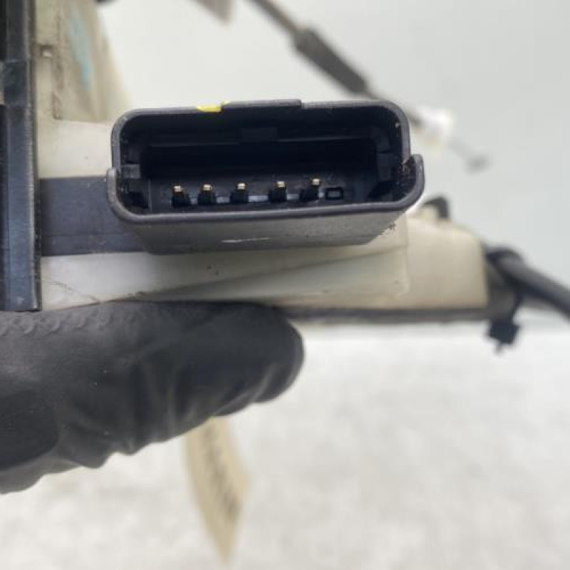 Serrure avant droit PEUGEOT 208 1 Photo n°7