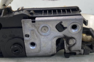 Serrure avant gauche PEUGEOT 208 1