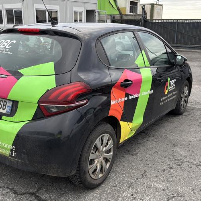 Malle/Hayon arriere PEUGEOT 208 1 Photo n°9