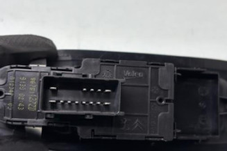 Interrupteur de leve vitre avant gauche PEUGEOT 208 1