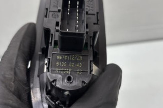 Interrupteur de leve vitre avant gauche PEUGEOT 208 1