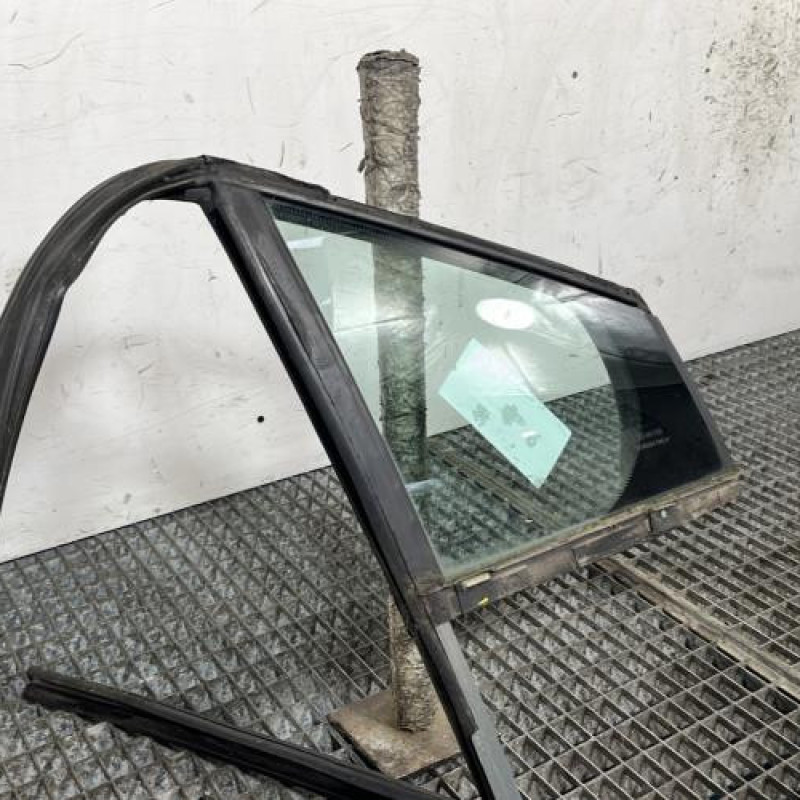 Custode avant droit (porte) PEUGEOT 308 1 Photo n°3