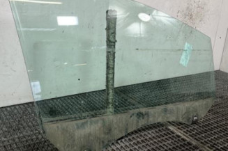 Vitre avant droit PEUGEOT 308 1