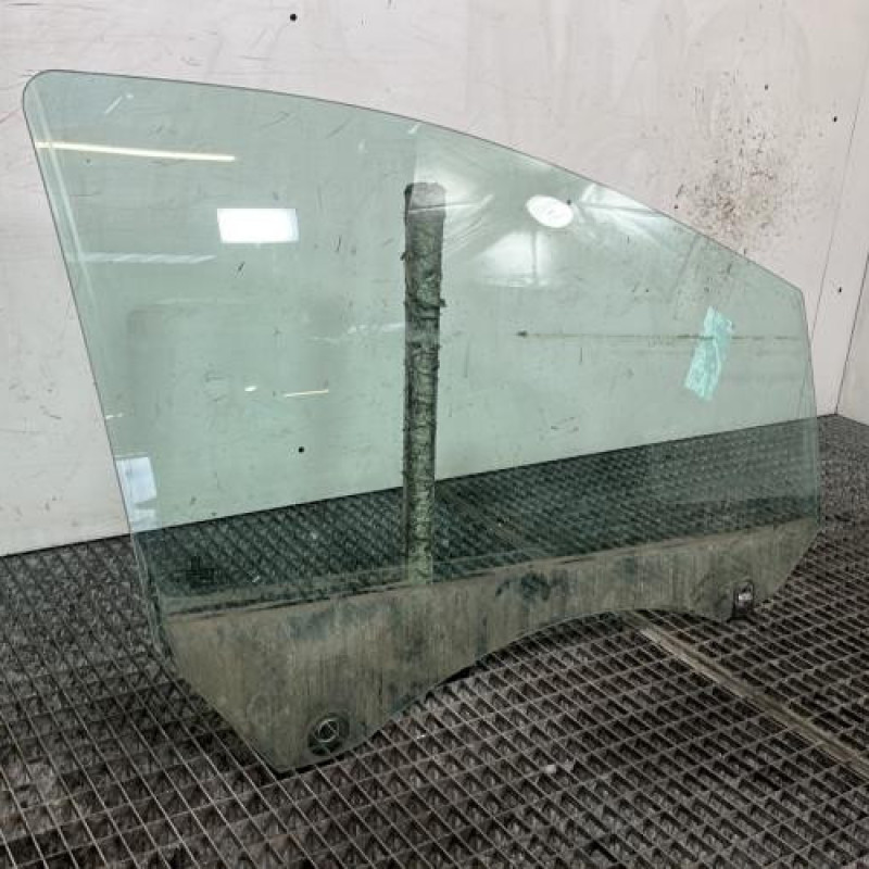 Vitre avant droit PEUGEOT 308 1 Photo n°3