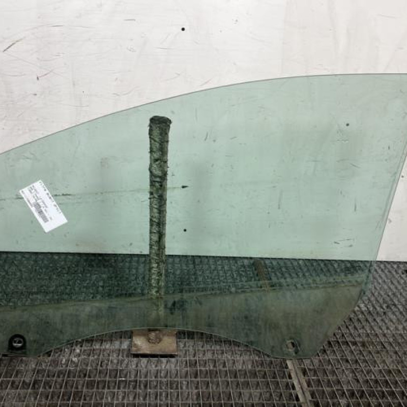 Vitre avant droit PEUGEOT 308 1 Photo n°4