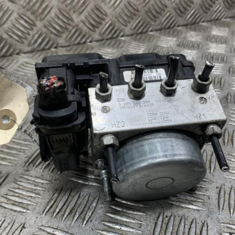 Bloc ABS (freins anti-blocage) OPEL CORSA D Photo n°1