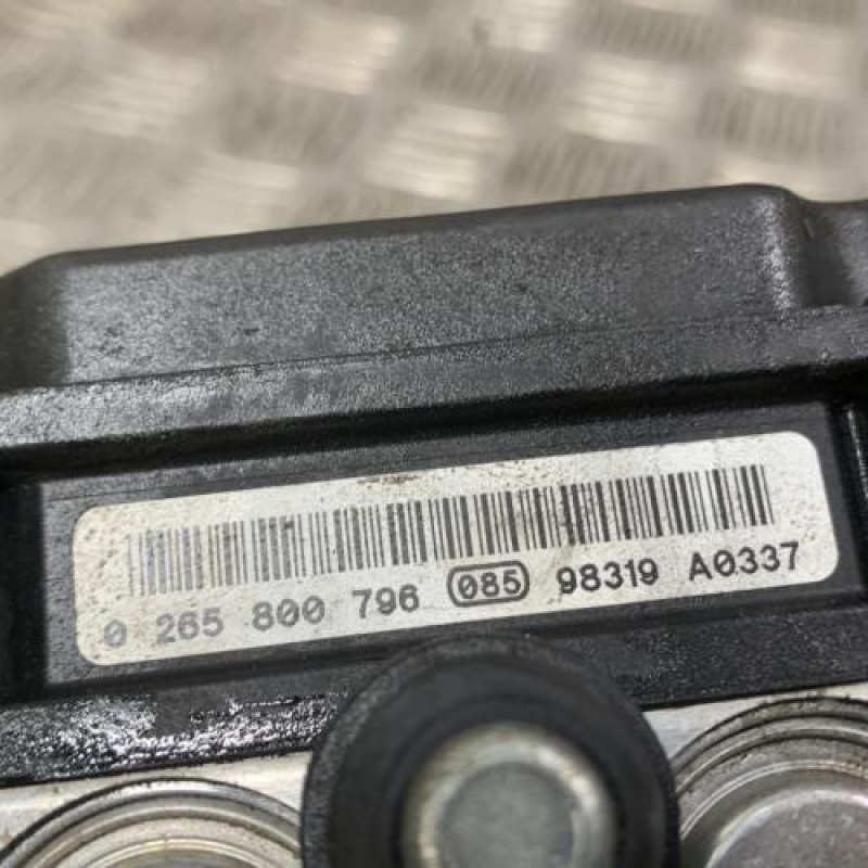 Bloc ABS (freins anti-blocage) OPEL CORSA D Photo n°3