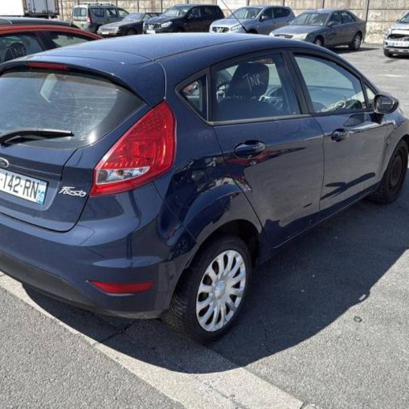 Pare choc arriere FORD FIESTA 6 Photo n°9