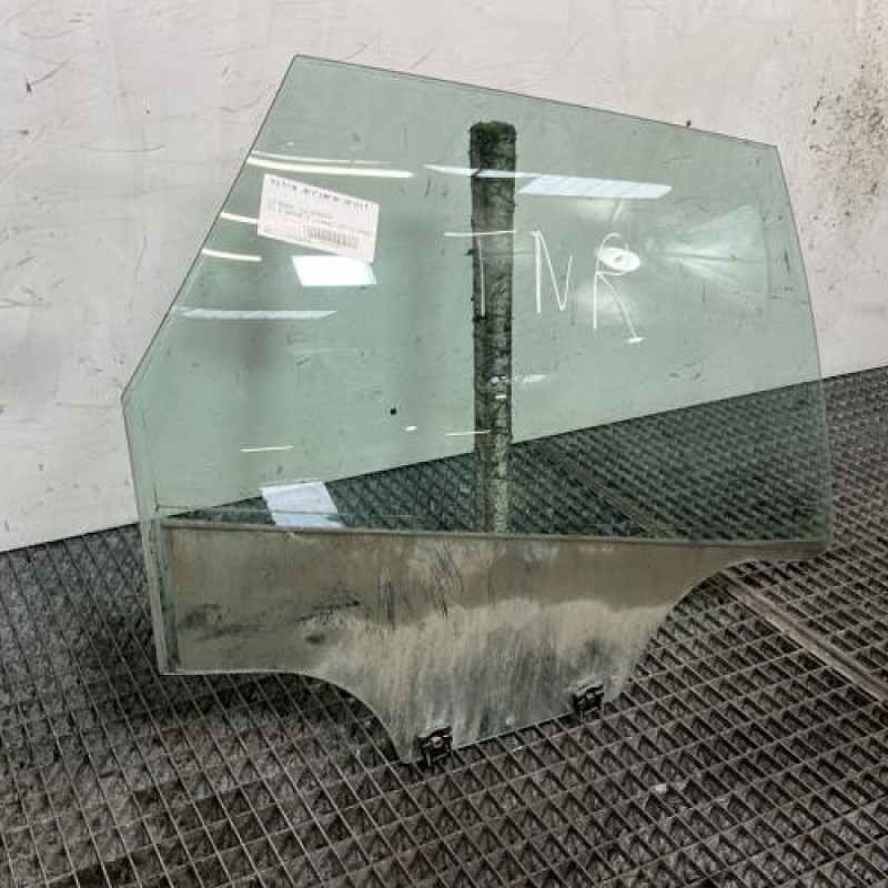 Vitre arriere droit CITROEN C5 2 Photo n°3