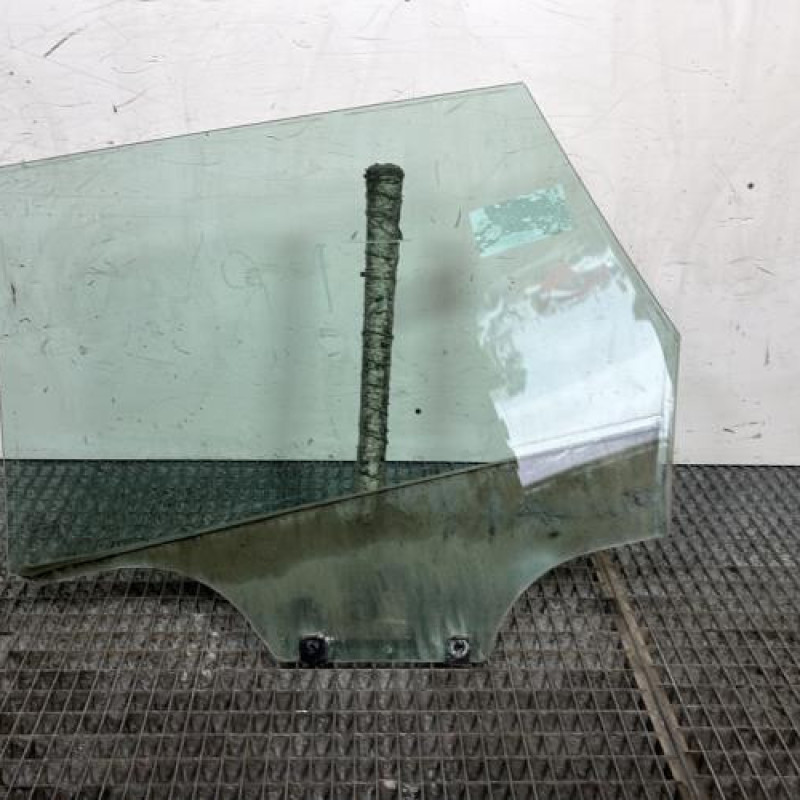 Vitre arriere droit CITROEN C5 2 Photo n°4