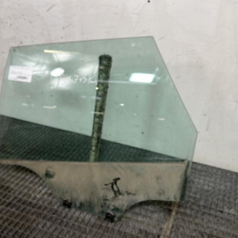 Vitre arriere gauche CITROEN C5 2 Photo n°3