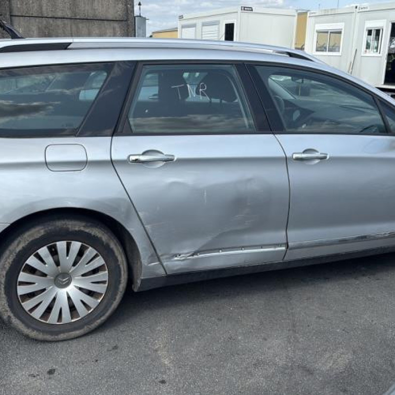 Vitre arriere gauche CITROEN C5 2 Photo n°11